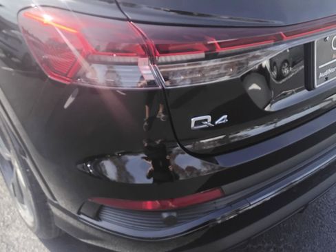 Certified 2025 Audi Q4 e-tron Premium w/ Convenience Package image 10