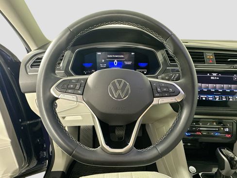 Certified 2023 Volkswagen Tiguan SE image 11