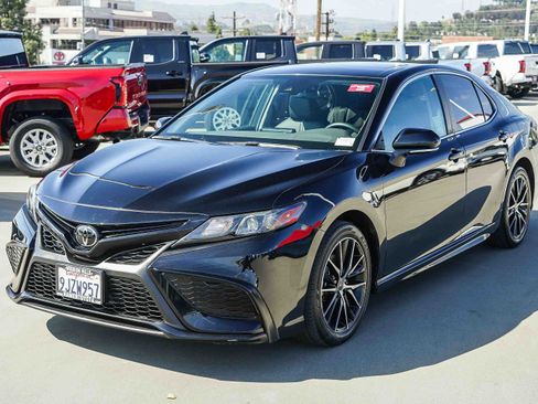 Certified 2024 Toyota Camry SE image 6