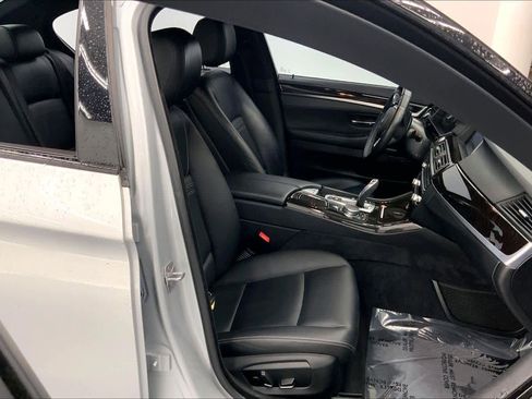 Used 2015 BMW 528i Sedan image 11