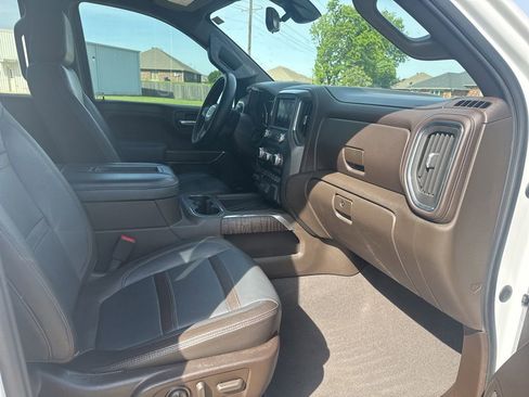 Used 2021 GMC Sierra 1500 Denali w/ Denali Ultimate Package AWD/4WD image 7