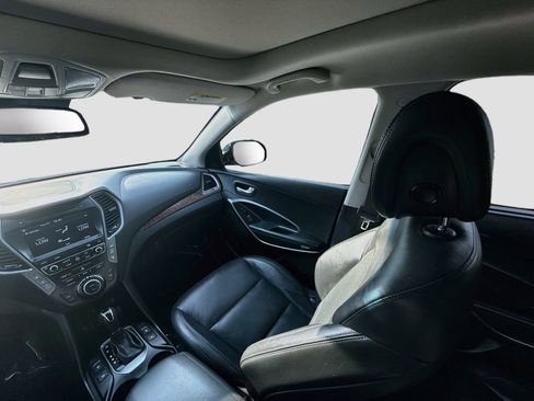 Used 2018 Hyundai Santa Fe FWD image 25