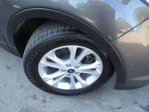 Used 2018 Ford Escape SE AWD/4WD image 4