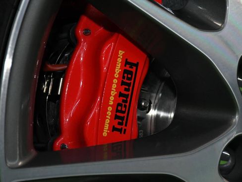 Used 2014 Ferrari California RWD image 8