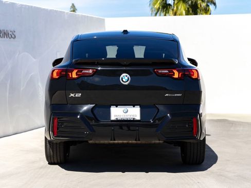 Certified 2025 BMW X2 xDrive28i w/ M Sport Package image 7