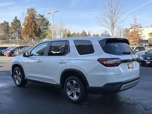 Used 2023 Honda Pilot EX-L image 7