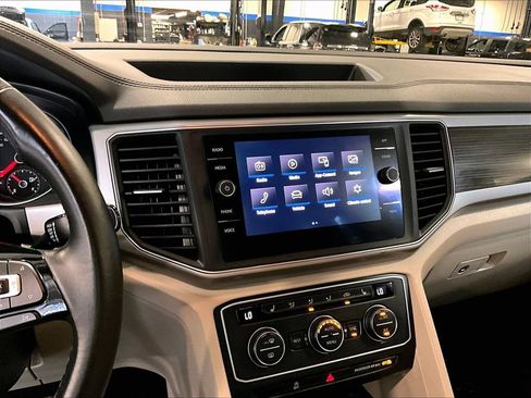 Used 2019 Volkswagen Atlas SE w/ Towing Package AWD/4WD image 19