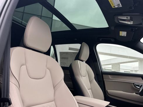 New 2026 Volvo XC90 B6 Plus AWD/4WD image 13