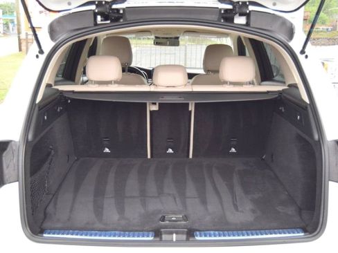 Used 2022 Mercedes-Benz GLC 300 image 13