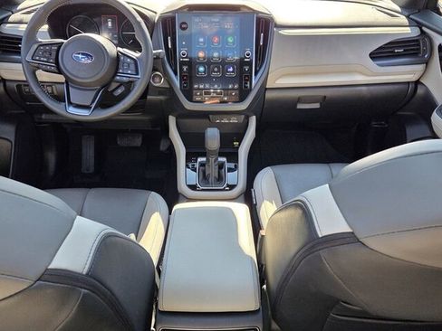 Used 2025 Subaru Forester Limited image 10