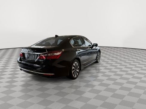 Used 2017 Honda Accord Touring image 10