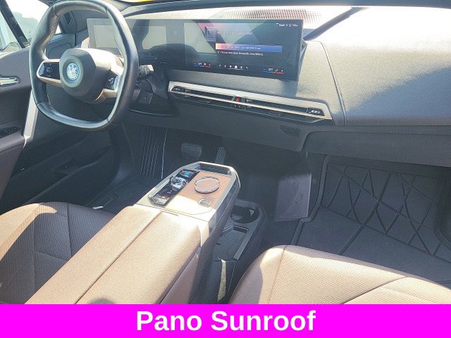 Used 2024 BMW iX xDrive50 w/ Premium Package AWD/4WD image 13