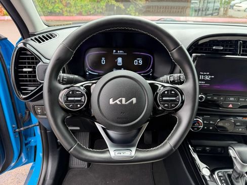 Used 2023 Kia Soul GT-Line FWD image 19