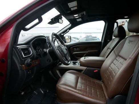 Used 2023 Nissan Titan Platinum Reserve w/ Moonroof Package image 32