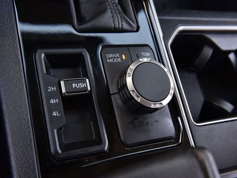 Used 2022 Toyota Tundra SR5 w/ SR5 Premium Package image 16