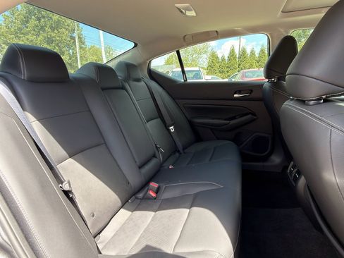 Used 2025 Nissan Altima 2.5 SL image 15