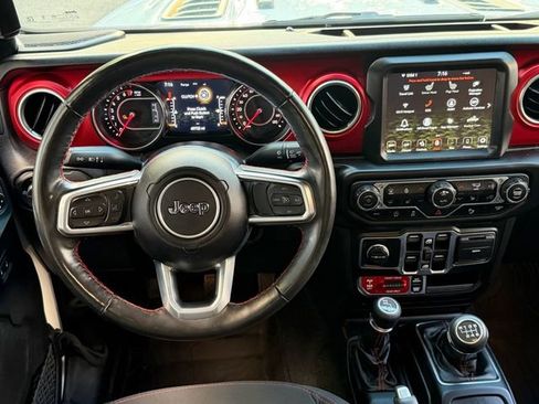 Used 2021 Jeep Gladiator Rubicon AWD/4WD image 12