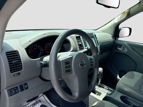 Used 2019 Nissan Frontier SV w/ Value Truck Package RWD image 9