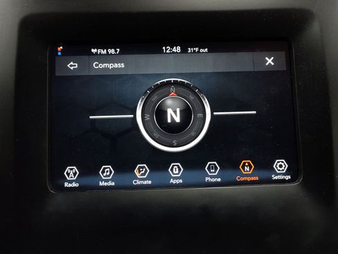 Used 2019 Jeep Cherokee Latitude Plus image 18