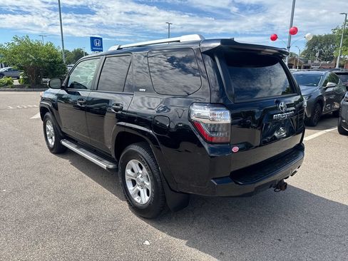 Used 2017 Toyota 4Runner SR5 Premium AWD/4WD image 5