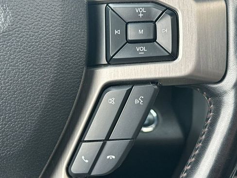 Used 2019 Ford F250 Platinum w/ Platinum Ultimate Package AWD/4WD image 25