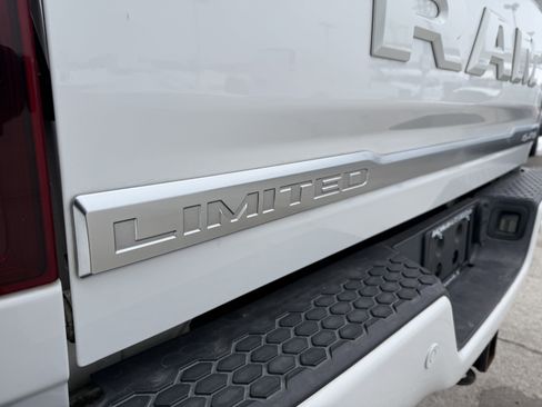 Used 2018 RAM 2500 Limited image 9