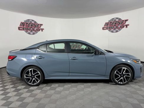 Used 2025 Nissan Sentra SR image 8