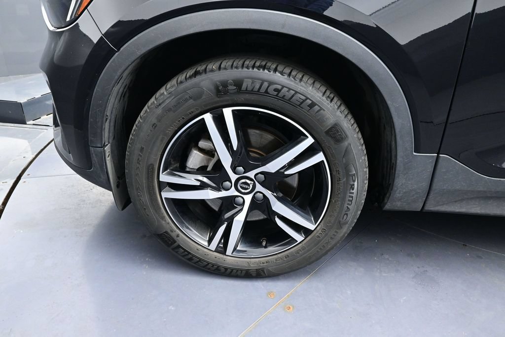 Used 2025 Volvo XC40 B5 Core AWD/4WD image 13