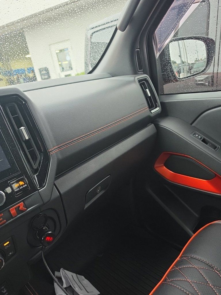 Used 2025 Nissan Frontier PRO-4X w/ Pro Convenience Package AWD/4WD image 14
