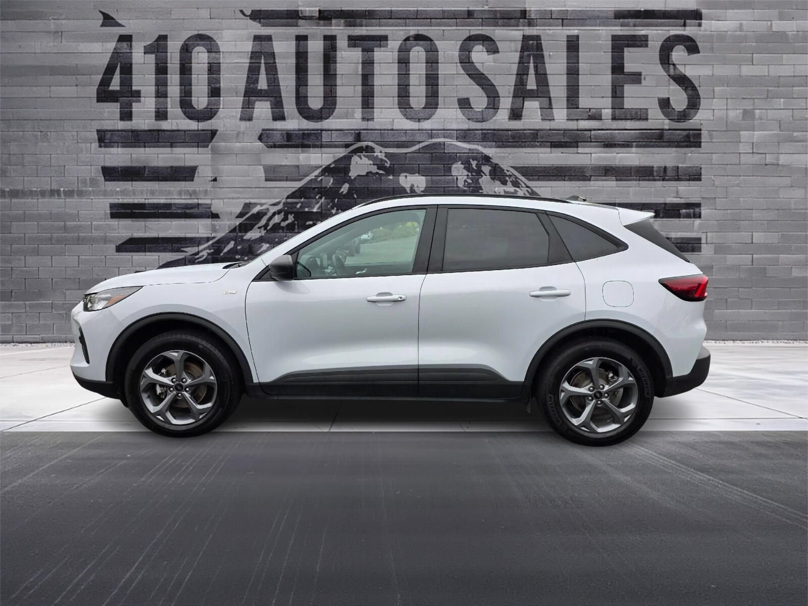 Used 2025 Ford Escape ST-Line AWD/4WD image 8