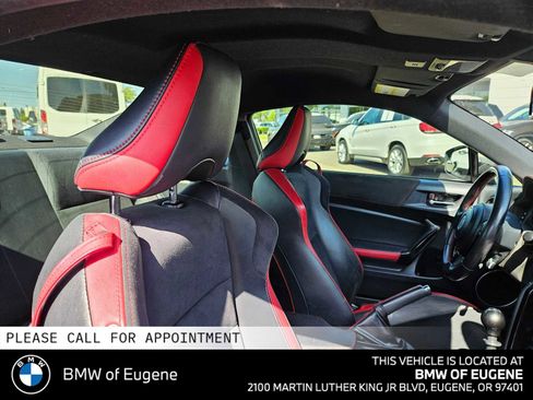 Used 2019 Toyota 86 RWD image 13