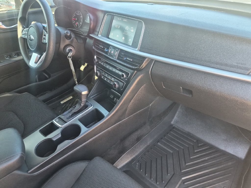 Used 2020 Kia Optima LX FWD image 15