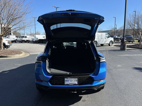 New 2025 Chevrolet Equinox EV RS w/ Convenience Package II image 11