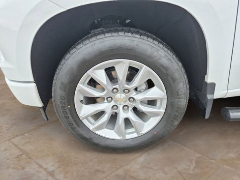 Used 2022 Chevrolet Silverado 1500 Custom image 27