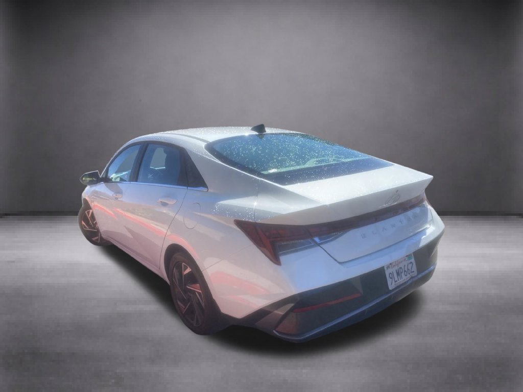 Certified 2024 Hyundai Elantra SEL w/ Convenience Package FWD image 4