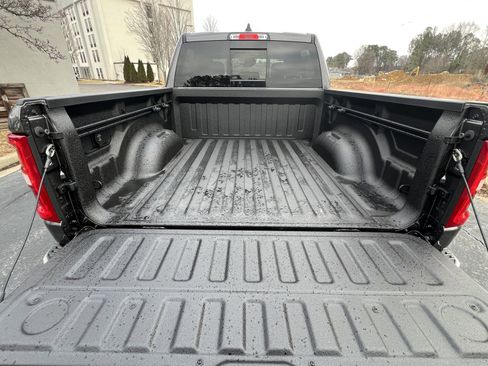 New 2026 RAM 1500 Big Horn AWD/4WD image 9