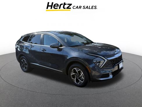 Used 2025 Kia Sportage LX image 1