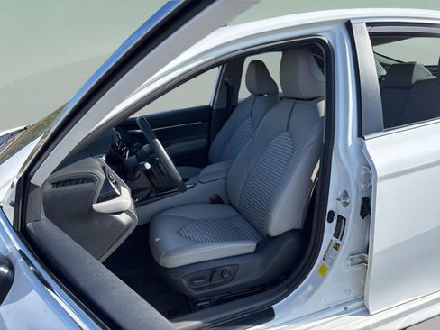 Certified 2024 Toyota Camry SE image 28