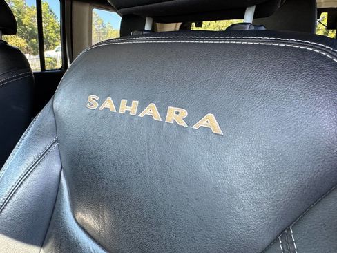 Used 2016 Jeep Wrangler Unlimited Sahara w/ Dual Top Group image 42