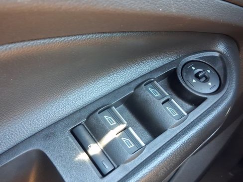 Used 2017 Ford Escape SE w/ Equipment Group 201A AWD/4WD image 13