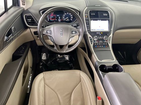 Used 2018 Lincoln MKX Reserve w/ Lincoln MKX Climate Package image 23