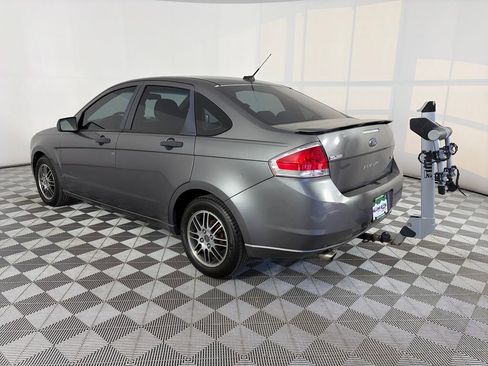 Used 2010 Ford Focus SE image 5