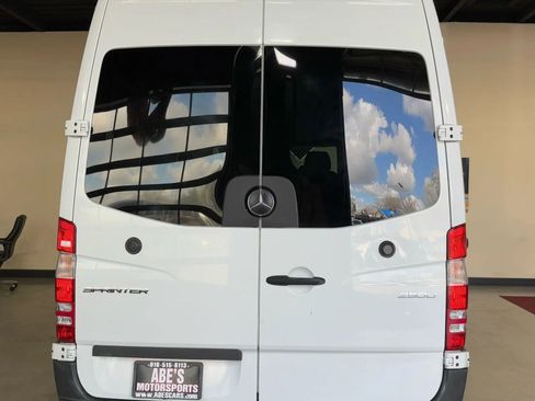 Used 2017 Mercedes-Benz Sprinter 2500 image 8