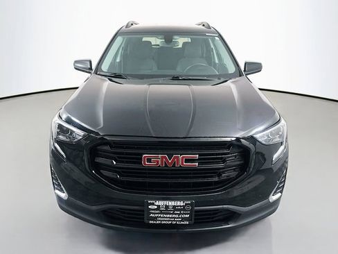 Used 2019 GMC Terrain SLE w/ Driver Convenience Package FWD image 2