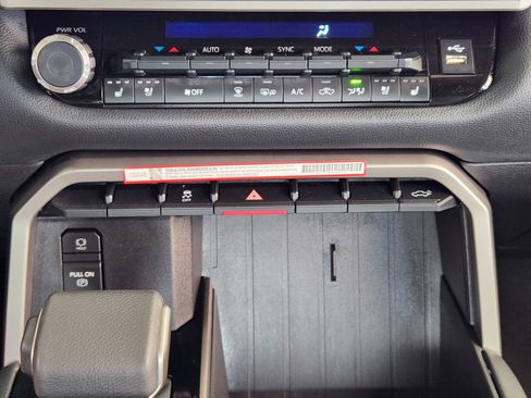 Used 2026 Toyota Tundra Limited image 20