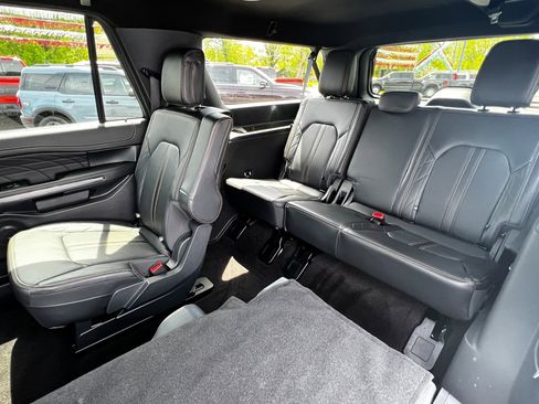 Used 2023 Ford Expedition Max Platinum image 28