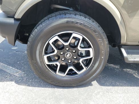 Certified 2025 Ford Bronco Outer Banks AWD/4WD image 5