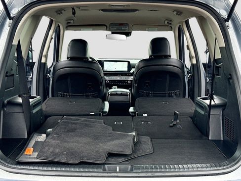 Used 2023 Kia Telluride S image 7