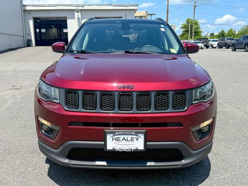 Used 2021 Jeep Compass Latitude w/ Sun and Sound Group AWD/4WD image 2