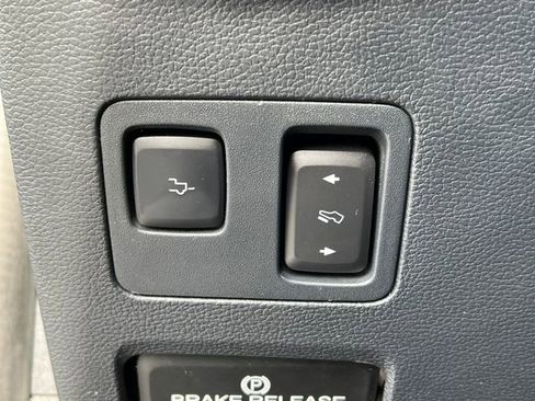 Certified 2022 Ford F450 Lariat w/ Lariat Ultimate Package image 28